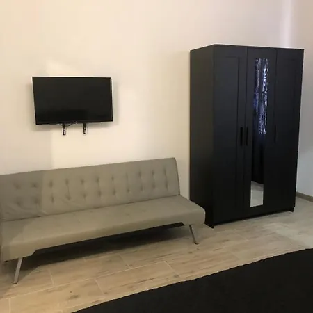 Domus Alice Apartment *