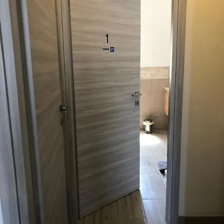 Domus Alice Apartamento *